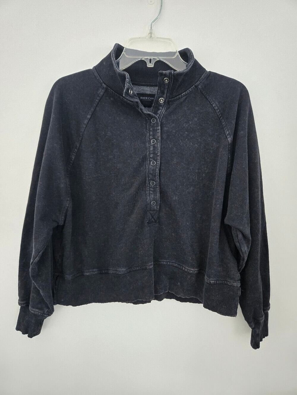 American Eagle Big Hug Fleece Henley Sweatshirt. Size small